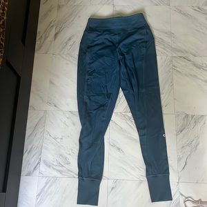 lululemon jogger